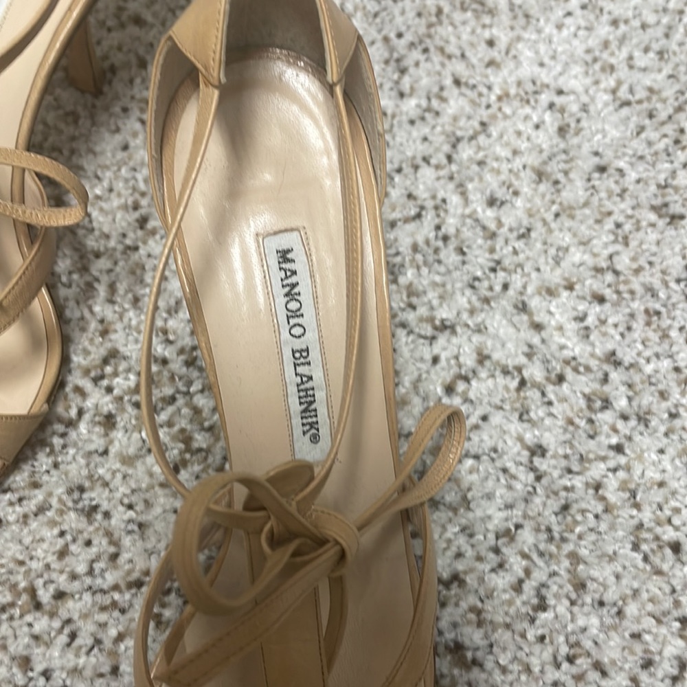 Manolo Blahnik Tan Leather Strappy Knot-Heel Sandals - Picture 2 of 8